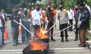 Polres Metro Bekasi Musnahkan Sabu 4,4 Kg dan 6,5 Kg Ganja Jelang Akhir Tahun
