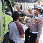 Truk ODOL Dihentikan! Satlantas Polres Madiun Gelar Razia di Dumpil